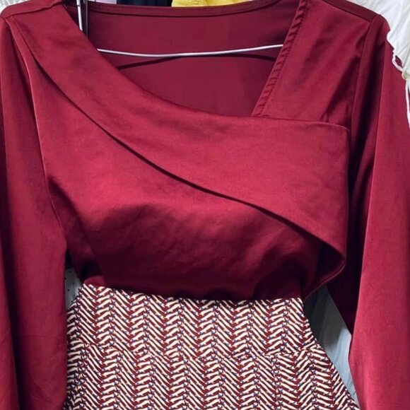 Red dress - Picture 2 of 3